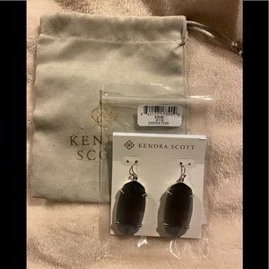 Kendra Scott Esme earrings